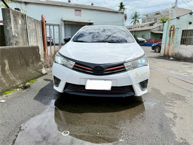 TOYOTA豐田 ALTIS  第2張相片