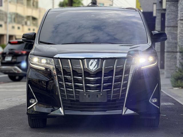 TOYOTA豐田 ALPHARD  第2張相片
