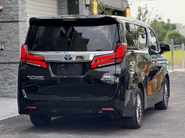 TOYOTA豐田 ALPHARD  第4張相片