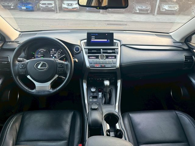 LEXUS凌志 NX300H  第9張相片