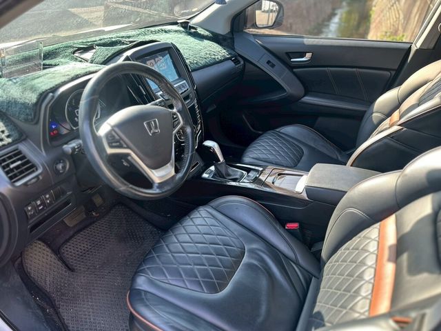 LUXGEN納智捷 U6 TURBO  第5張相片