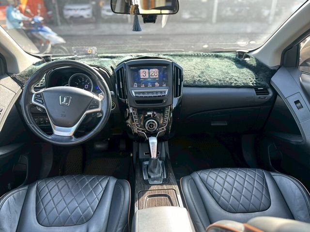 LUXGEN納智捷 U6 TURBO  第7張相片