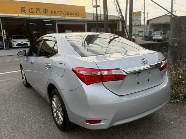 TOYOTA豐田 ALTIS  第3張相片