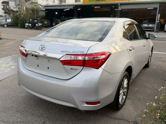 TOYOTA豐田 ALTIS  第4張相片