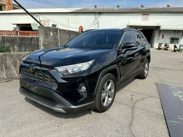 TOYOTA豐田 RAV4  第1張相片