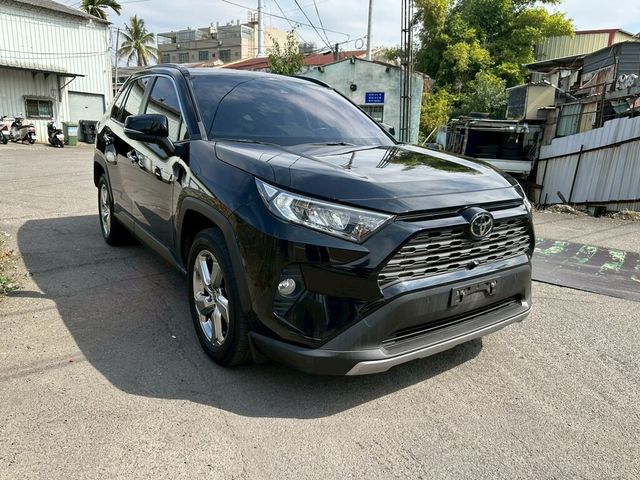 TOYOTA豐田 RAV4  第2張相片