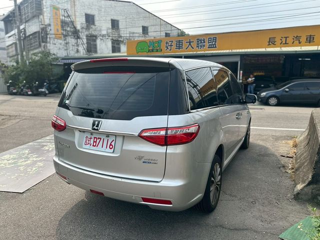 LUXGEN納智捷 M7 TURBO  第3張相片