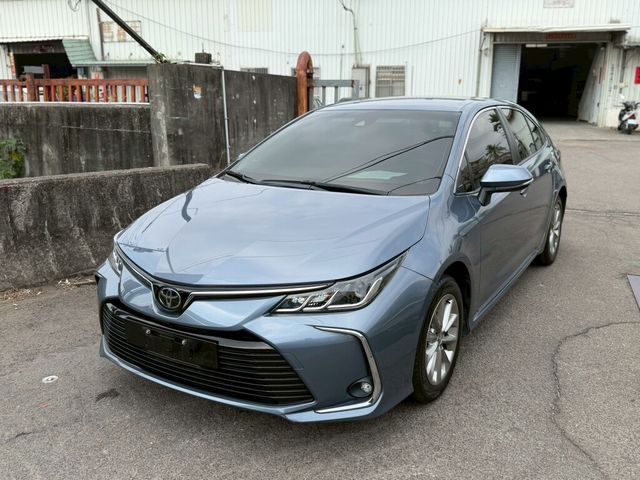 TOYOTA豐田 ALTIS  第1張相片