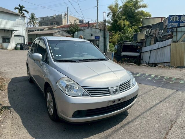 NISSAN日產 TIIDA  第2張相片