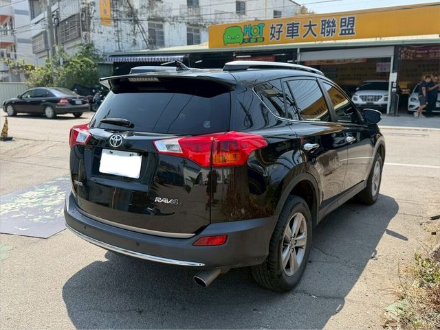 TOYOTA豐田 RAV4  第4張相片