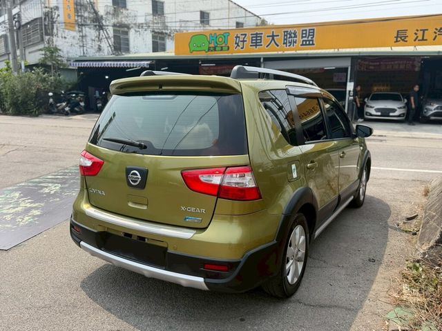 NISSAN日產 LIVINA  第4張相片