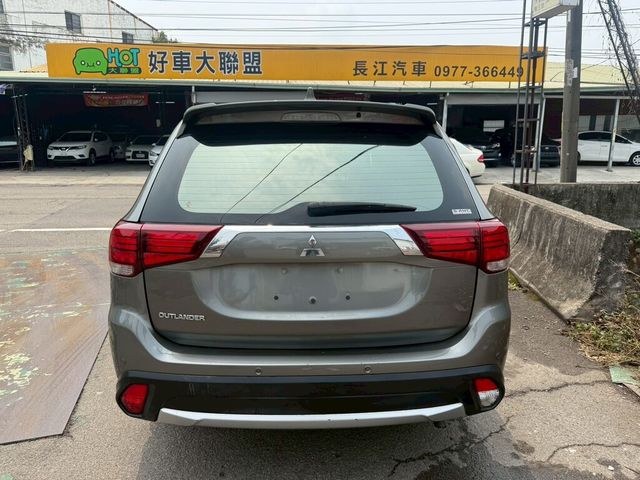 MITSUBISHI三菱 OUTLANDER  第5張相片