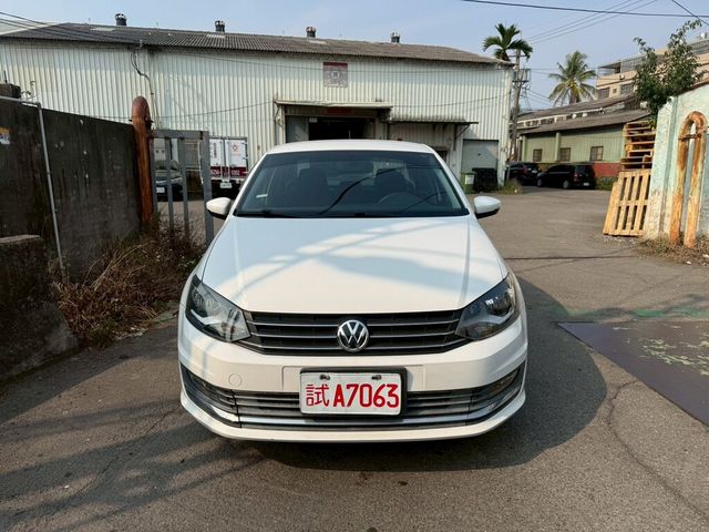 VOLKSWAGEN福斯 VENTO  第2張相片