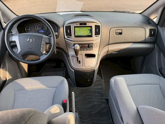 HYUNDAI現代 STAREX  第7張相片
