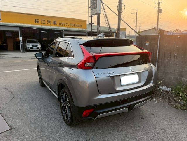 MITSUBISHI三菱 ECLIPSE  第3張相片