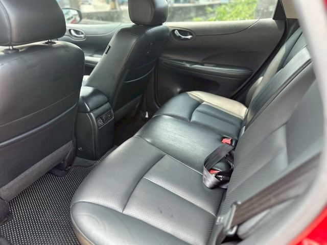 NISSAN日產 TIIDA  第8張相片