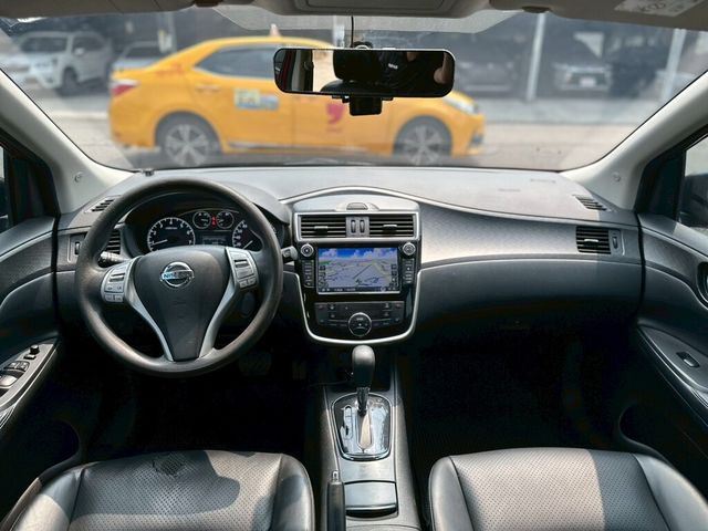 NISSAN日產 TIIDA  第9張相片