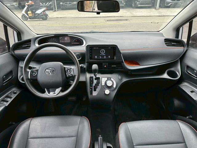 TOYOTA豐田 SIENTA  第8張相片