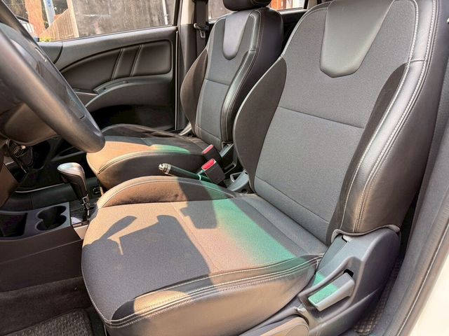 MITSUBISHI三菱 COLT PLUS  第7張相片