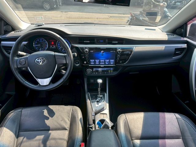 TOYOTA豐田 ALTIS  第7張相片