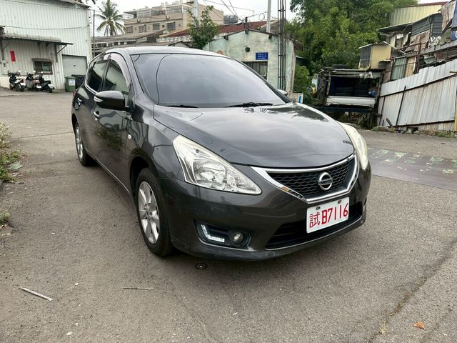 NISSAN日產 TIIDA  第2張相片