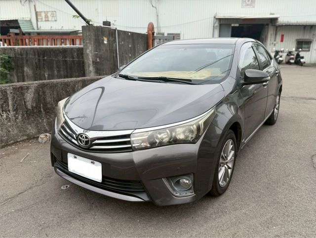 TOYOTA豐田 ALTIS  第1張相片