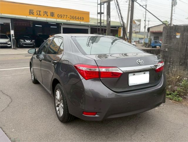 TOYOTA豐田 ALTIS  第3張相片