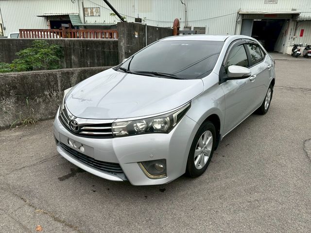 TOYOTA豐田 ALTIS  第1張相片