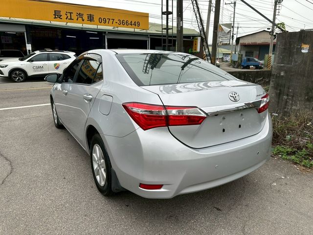 TOYOTA豐田 ALTIS  第3張相片