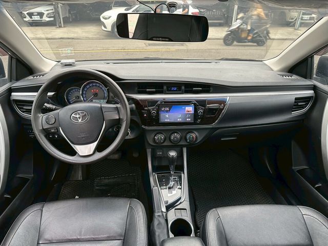 TOYOTA豐田 ALTIS  第7張相片