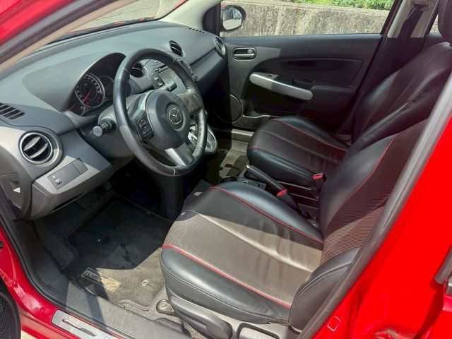 MAZDA馬自達 MAZDA 2  第5張相片