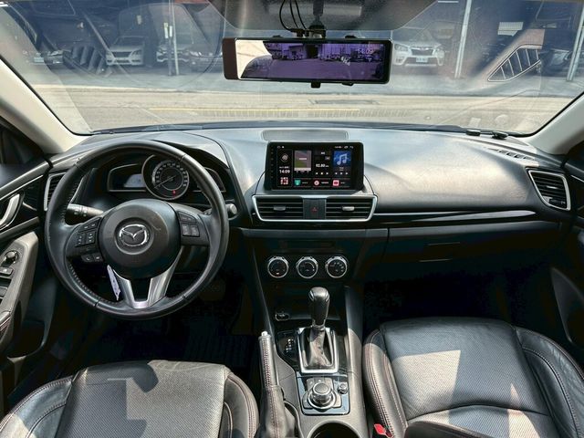 MAZDA馬自達 MAZDA 3  第7張相片