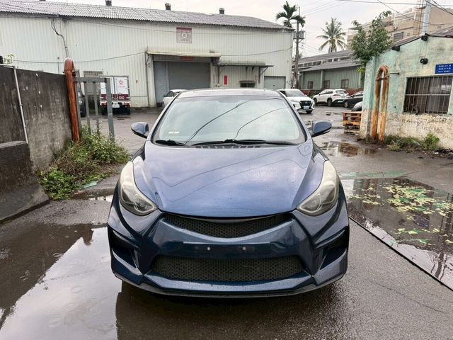 HYUNDAI現代 ELANTRA  第2張相片
