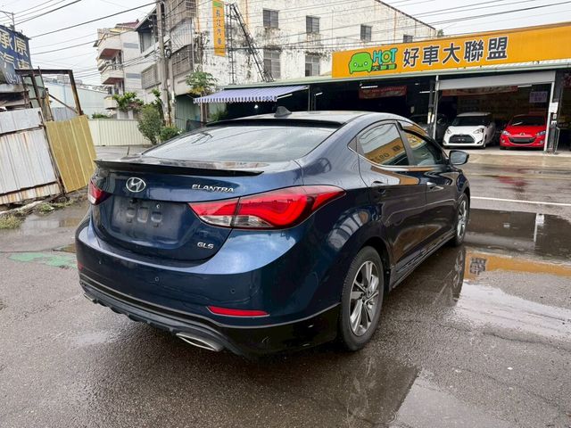 HYUNDAI現代 ELANTRA  第4張相片