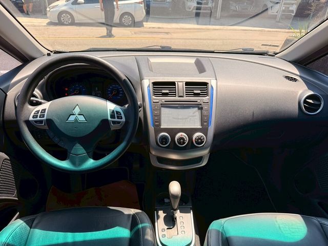 MITSUBISHI三菱 COLT PLUS  第9張相片