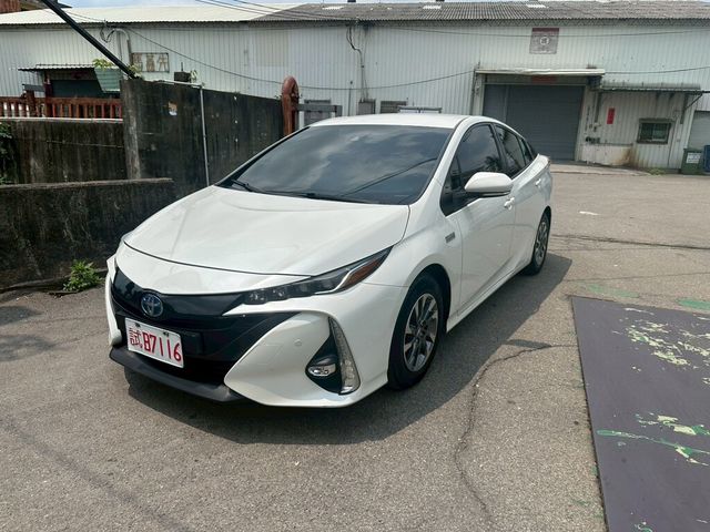 TOYOTA豐田 PRIUS PHV  第1張相片