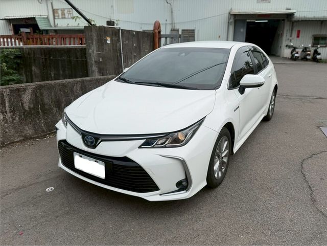 TOYOTA豐田 ALTIS  第1張相片