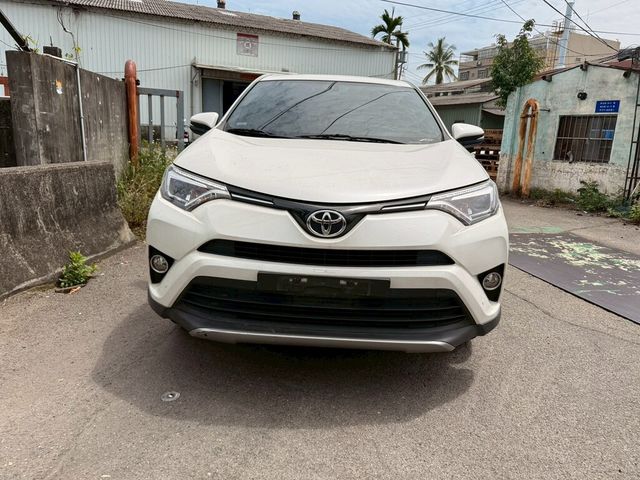 TOYOTA豐田 RAV4  第2張相片
