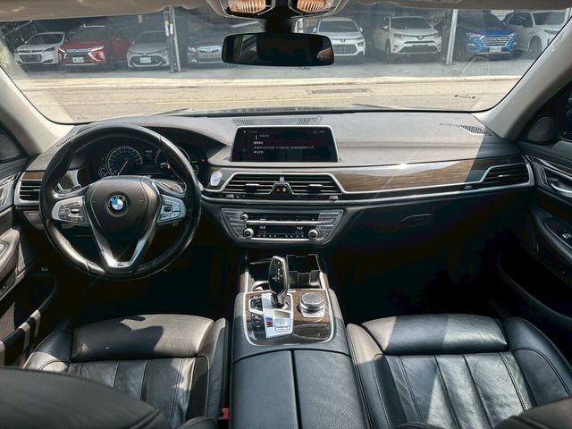 BMW寶馬 730LD  第7張相片