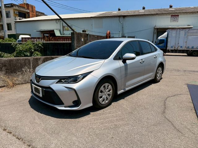 TOYOTA豐田 ALTIS  第1張相片