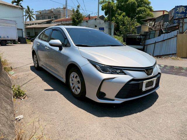 TOYOTA豐田 ALTIS  第3張相片