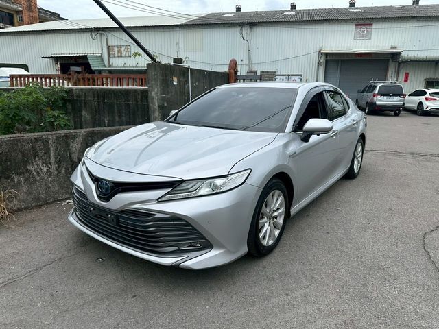 TOYOTA豐田 CAMRY HYBRID  第2張相片