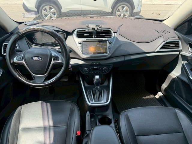 FORD福特 ESCORT  第9張相片