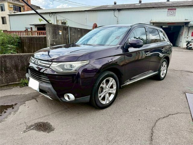 MITSUBISHI三菱 OUTLANDER  第1張相片