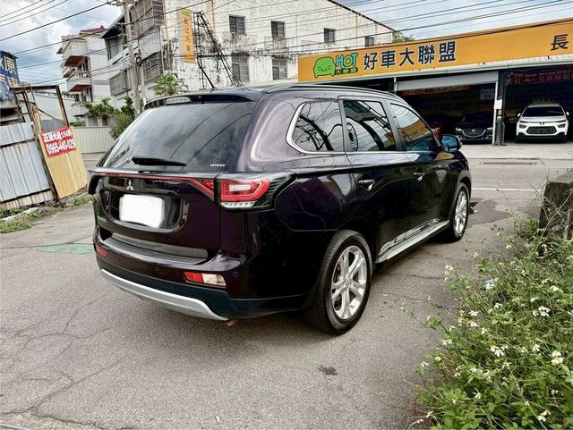 MITSUBISHI三菱 OUTLANDER  第6張相片