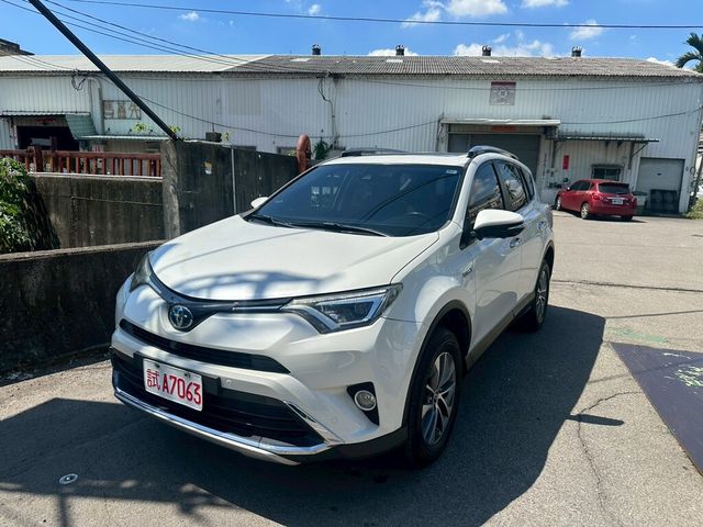 TOYOTA豐田 RAV4  第1張相片