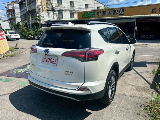 TOYOTA豐田 RAV4  第4張相片