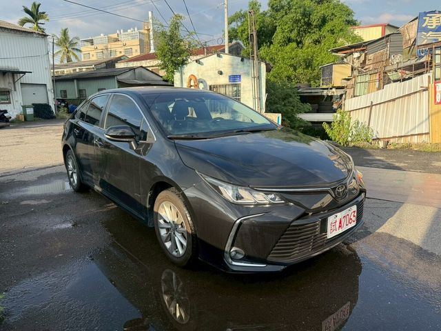 TOYOTA豐田 ALTIS  第3張相片