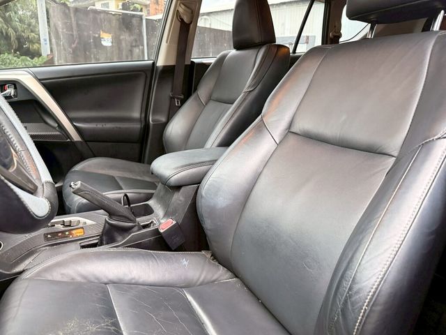 TOYOTA豐田 RAV4  第6張相片