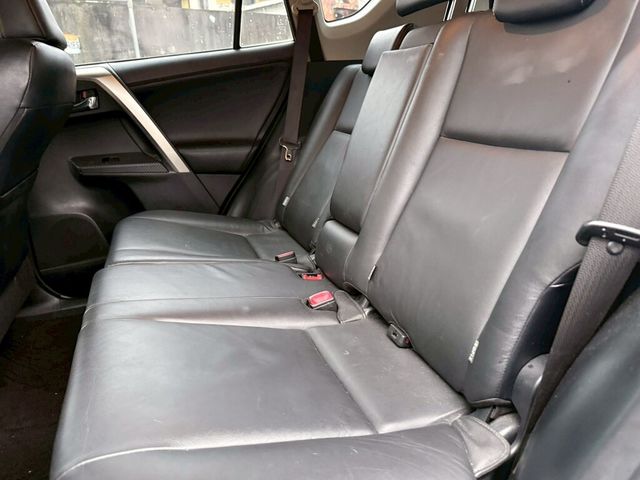 TOYOTA豐田 RAV4  第7張相片